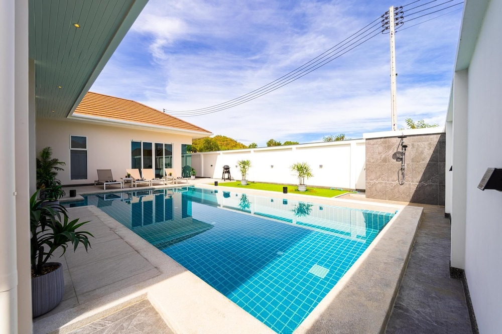 Modern Villa 3BR - Great Location KL3