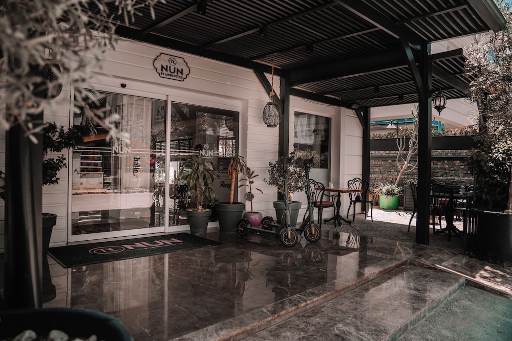 Nun By Laren Hotels - Image 64