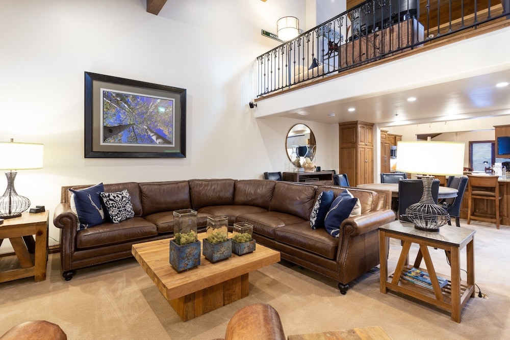 Ridgepoint at Deer Valley Resort - Three Bedroom with Hot Tub #124 3 Condo