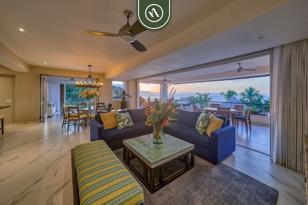 Oceanview 3 BR Condo - Amazing View From Terrace