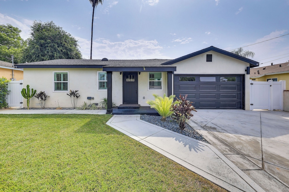 Dog-friendly Duarte Vacation Rental w/ Smart TV!