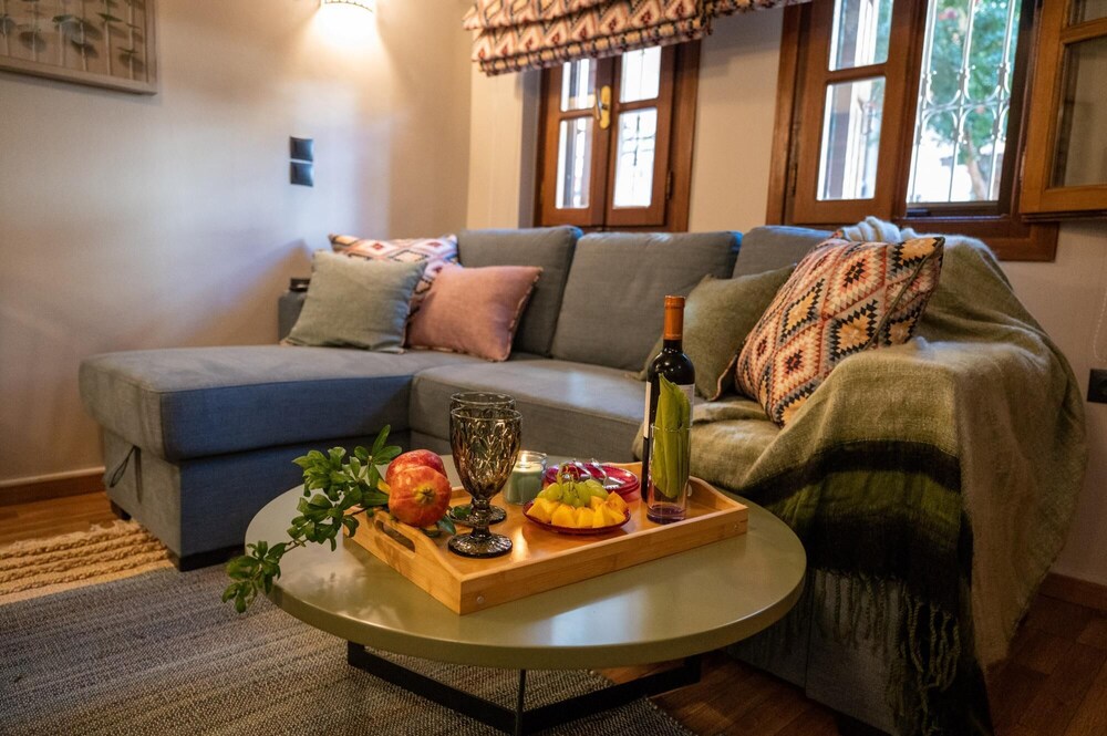 Dandyvillas Colorful Boutique House in Old Town Cozy Compact view 3