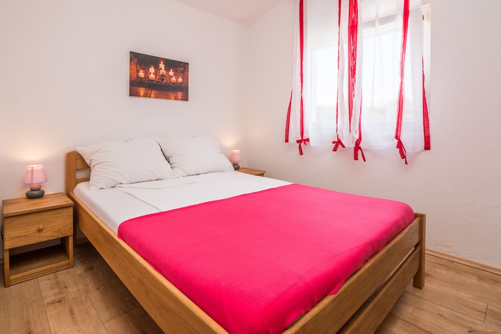 Apartments Galic view 3