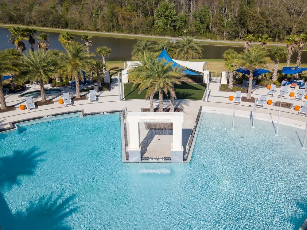 Themed Kids' Rooms, Pool & Game Loft Near Disney