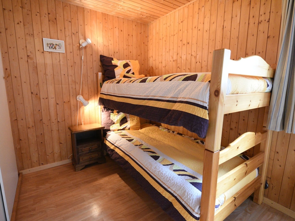 Chalet Aaekirsannaa South-Facing Free-standing Chalet view 2