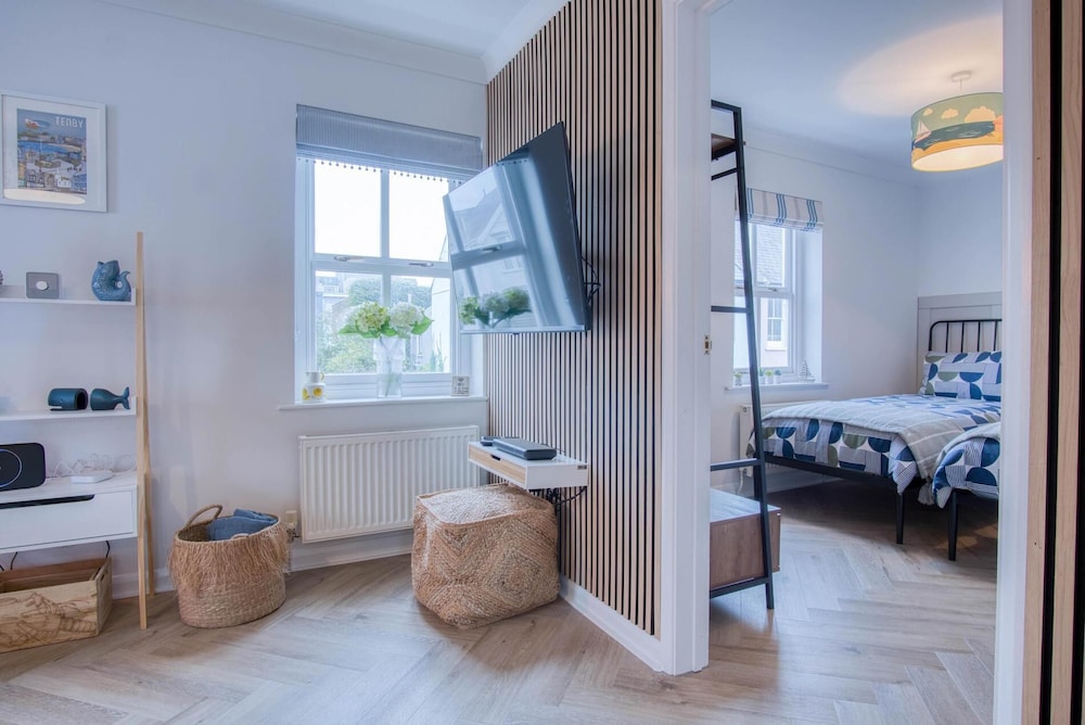 Kilmore House - 2 Bedroom Apartment - Tenby