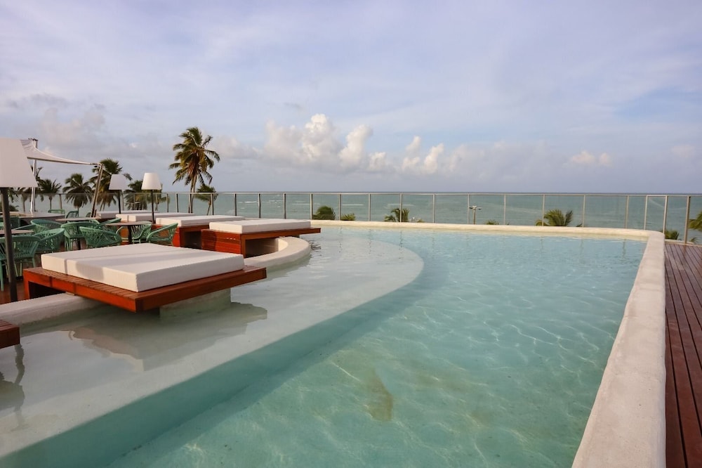 Yacht - by Setai Apartaments