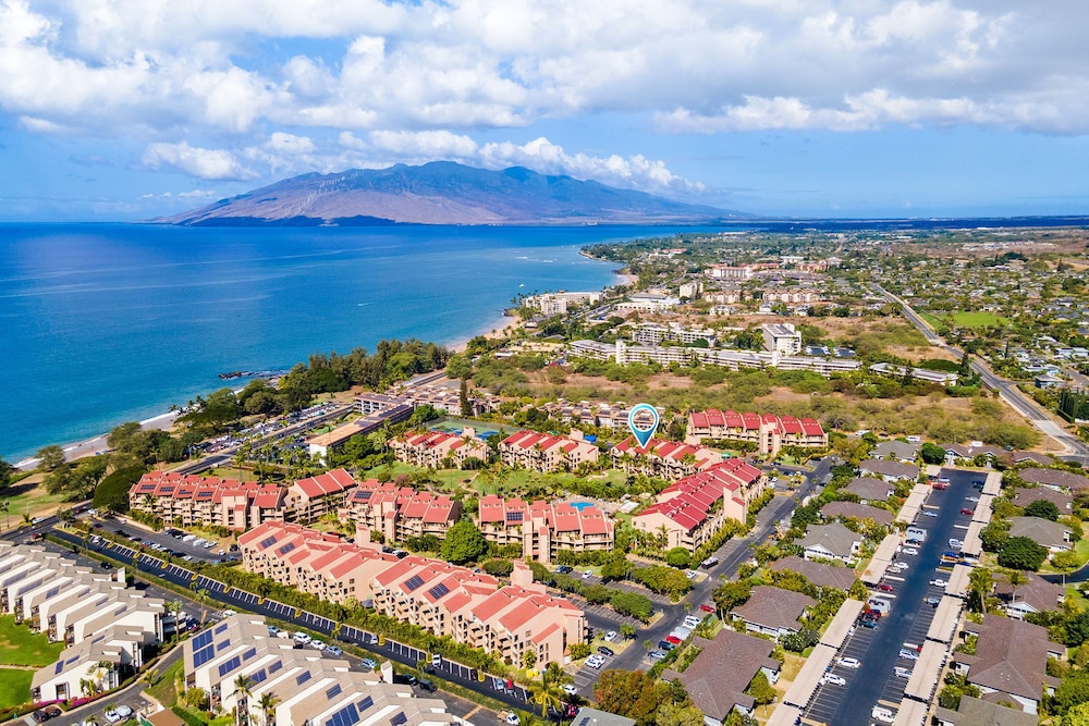 Kamaole Sands 3-406 - Modern Kitchen, Large Lanai, Enclosed Private MB, Split AC