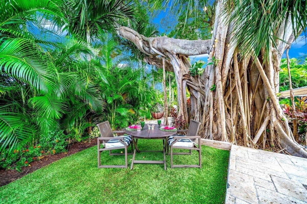 #1 Beach Estate Las Olas Beach Best Location