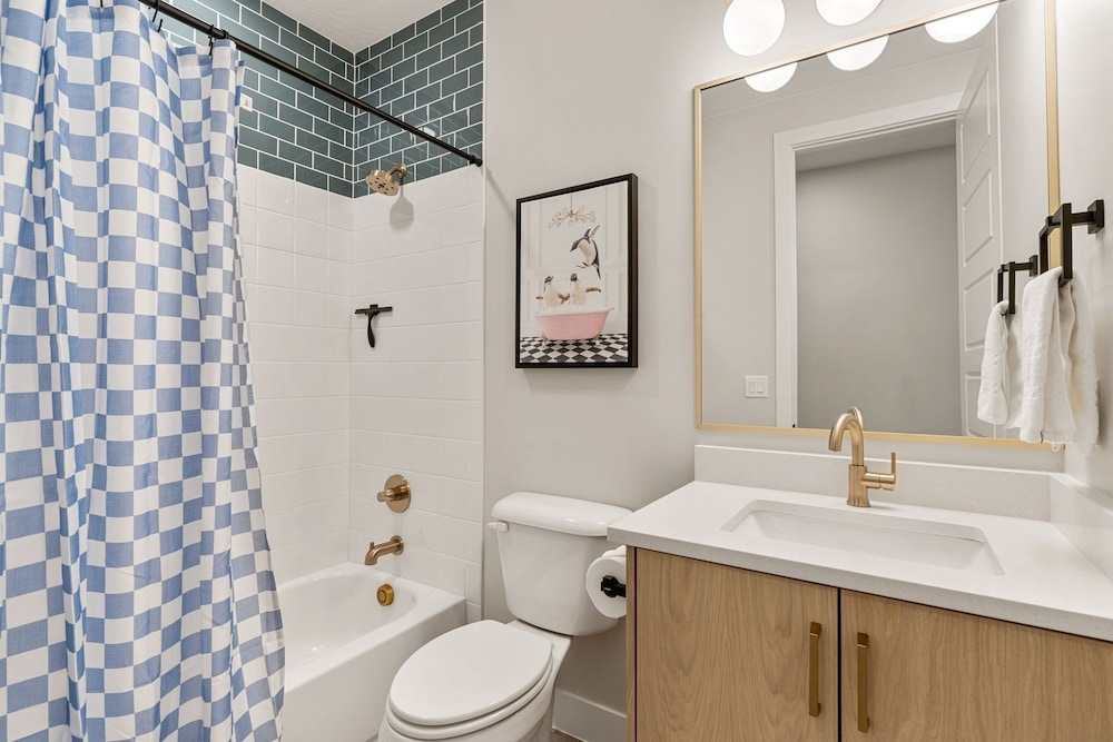 Weekend Vibes 5 Bedroom Townhouse
