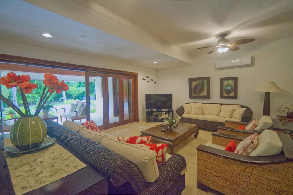 Cozy Private Villa in Amazing Beach Golf Resort view 5