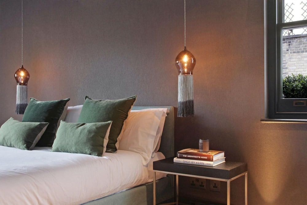 Cadogan Square Luxury 2 Bedroom Apartment II