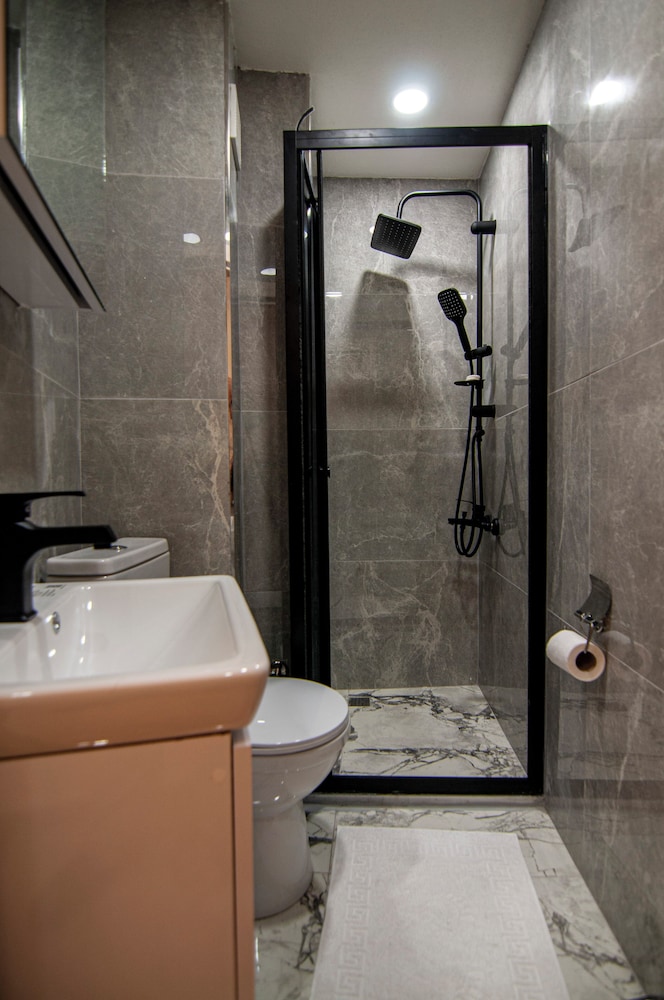 By Historial Hotel - Image 8