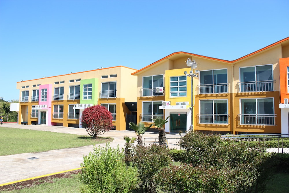 Geomunoreum Hostel