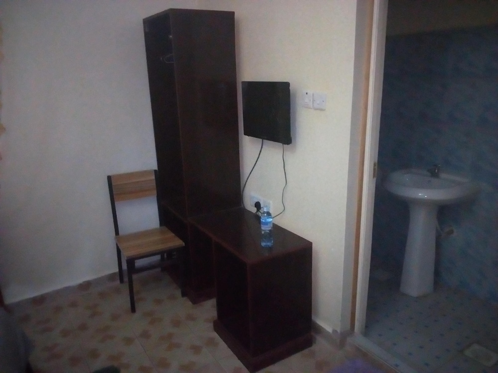 Photo 8