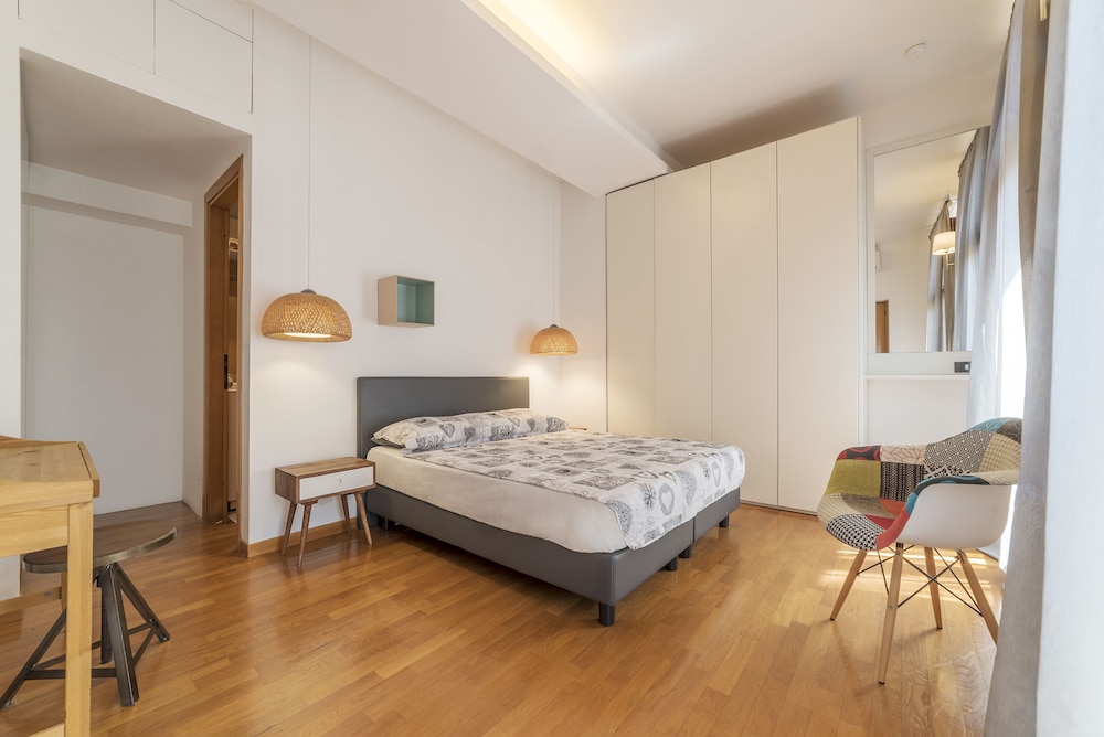 Piazza di Spagna Stylish Flat