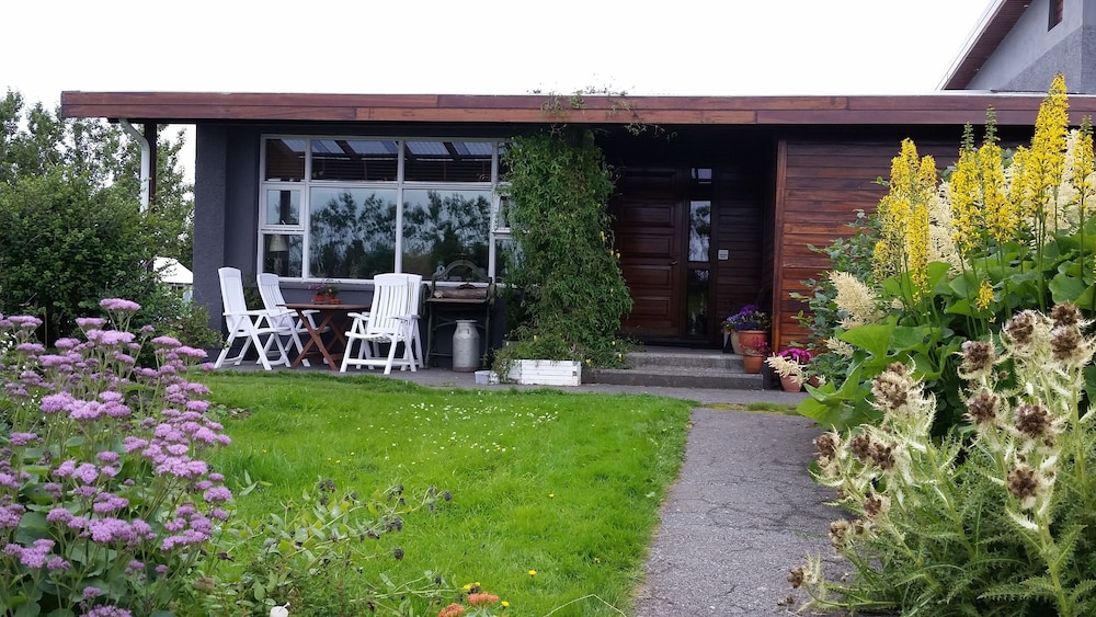 Dilksnes Guesthouse