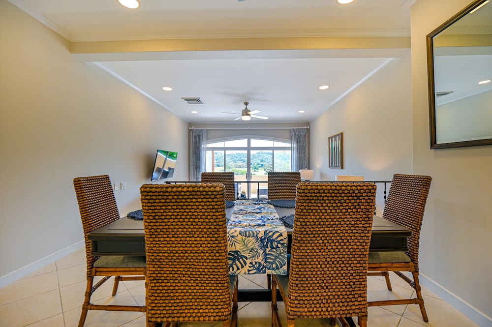 CR Luxury Los Sueños Condos