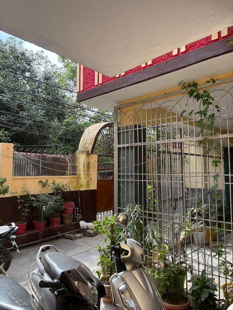 Atharv hotel