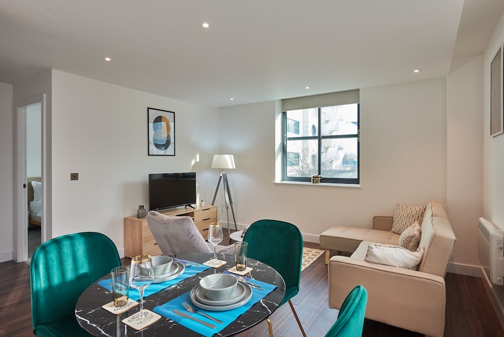 New Eton House Residence - 2B Flat view 2