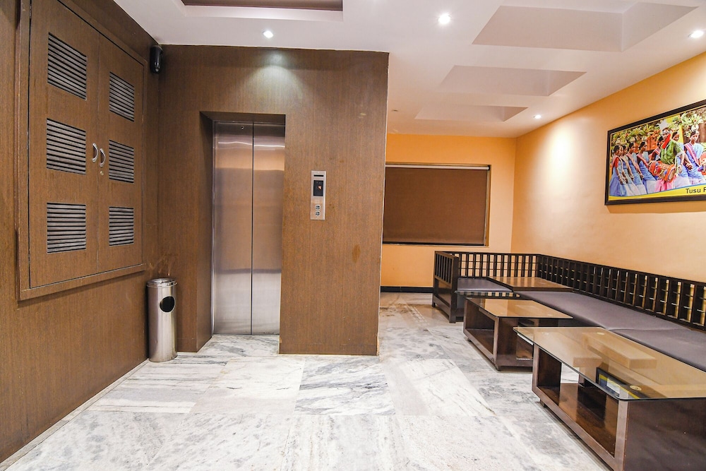 Fabhotel Shivani International