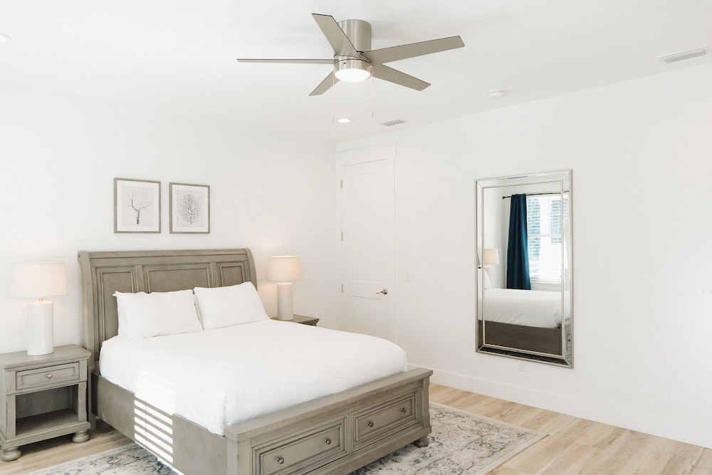 Enclave at Lyndell Lane by Avantstay Private Pool