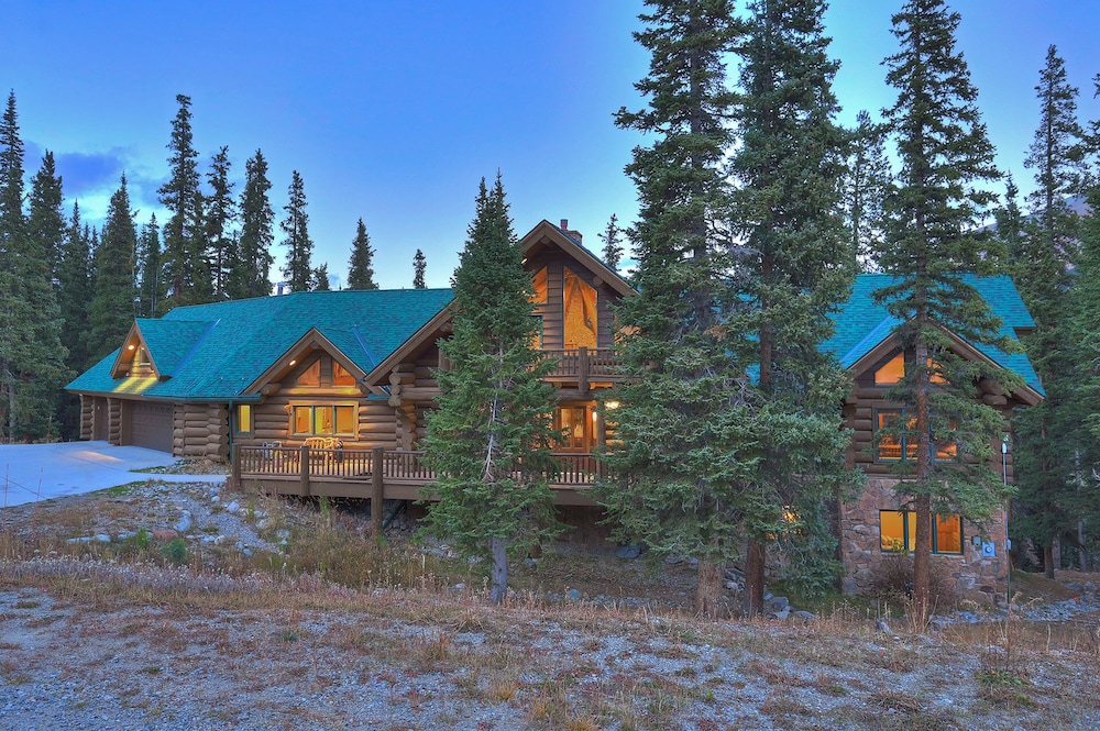 Hotel Pine Forest Lodge