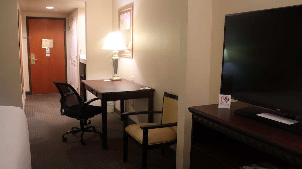 Wingate By Wyndham Peoria view 5