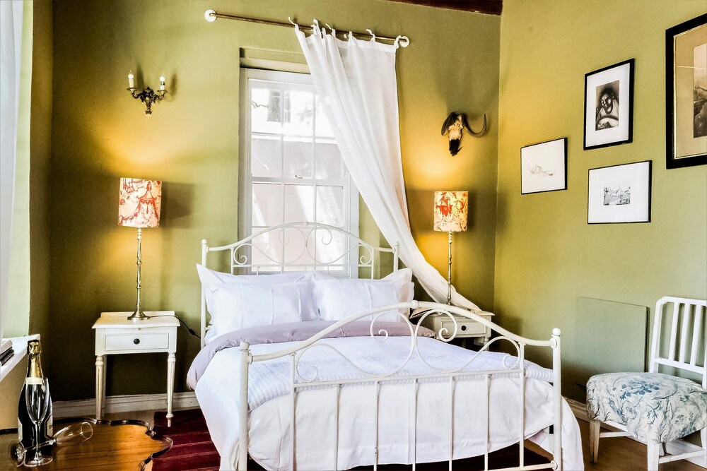 Old Oak Manor view 2
