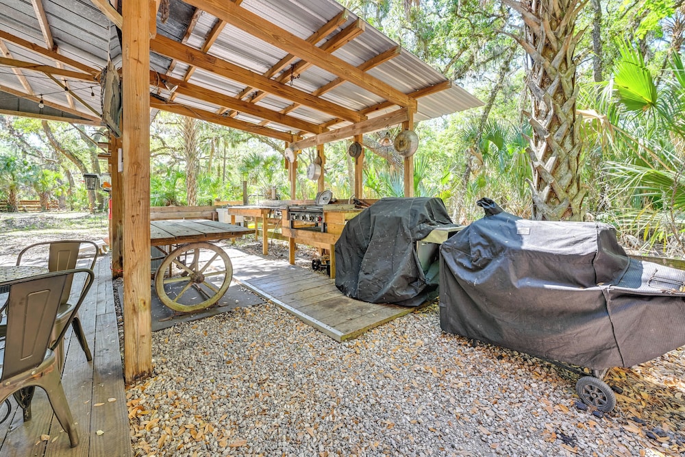 Spacious Sebring Family Cabin w/ Fun Barn + Yard!
