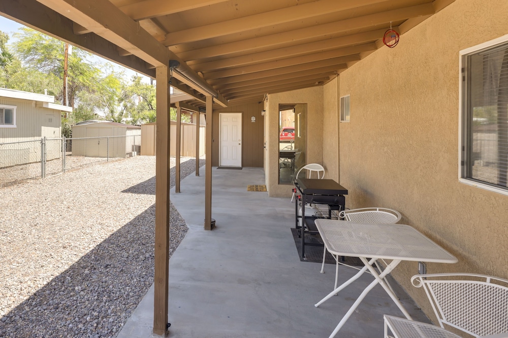 Dog-friendly Bullhead City Home - Walk to Beach! view 4