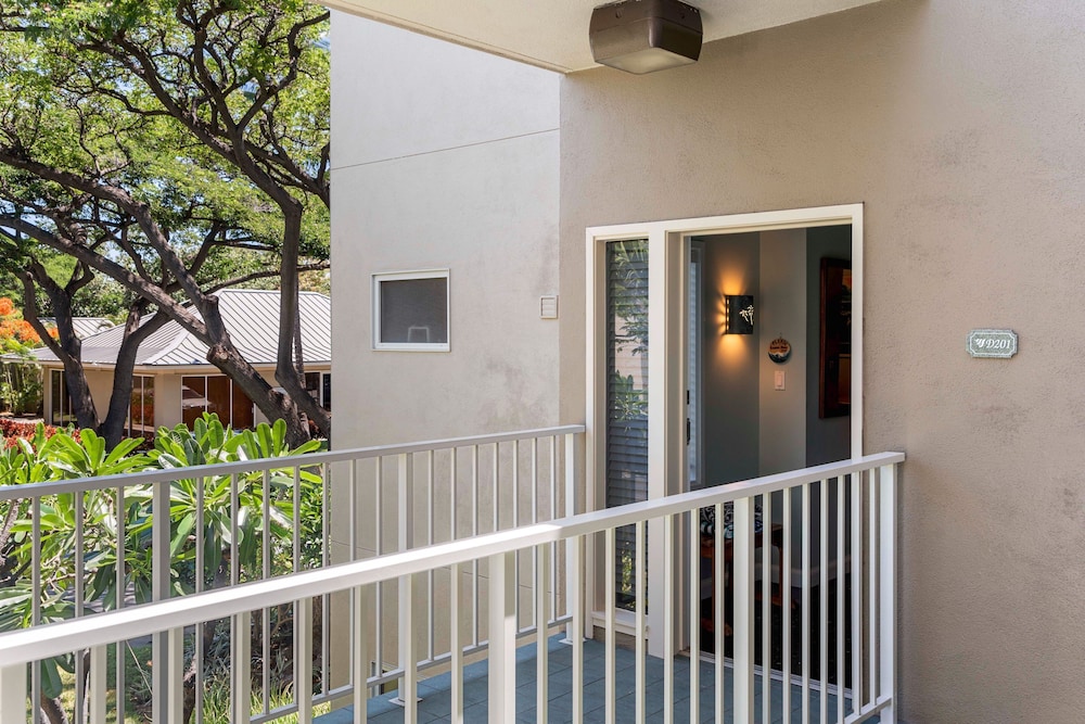 Corner Unit - AC & Wifi - Concierge Included - Vrkcv