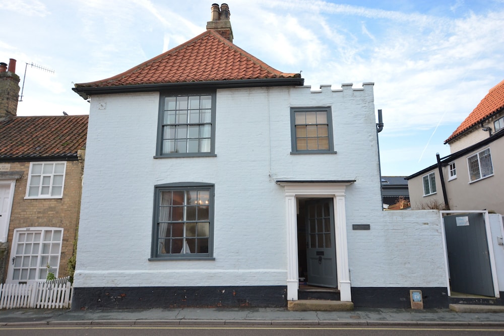 Gosfield Cottage, Aldeburgh