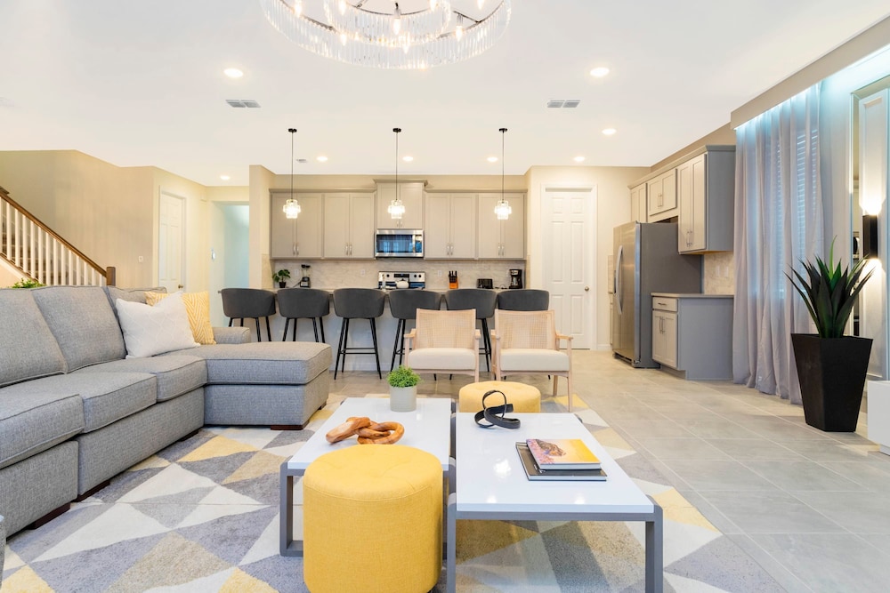 Wonderful 9BD 6BA Mariogamer Solararesort Sleep 22 view 4