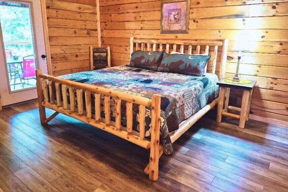 Misty Mountain View - 2 bedroom 2 Cabin