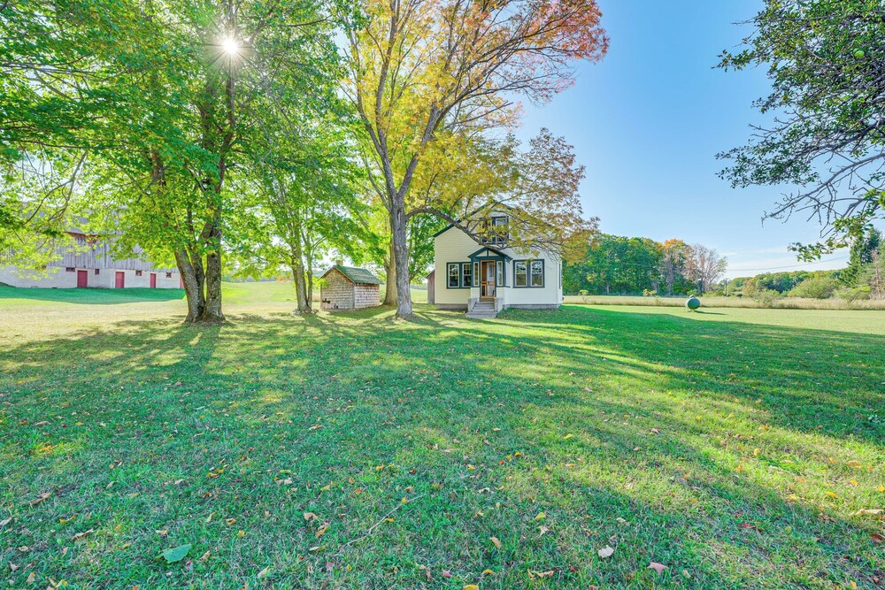 Pet-friendly Farmhouse Near Lakes in Pellston view 2