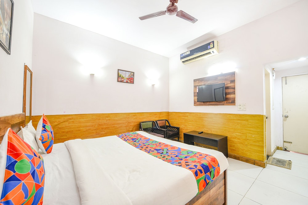 FabHotel The White Orchid
