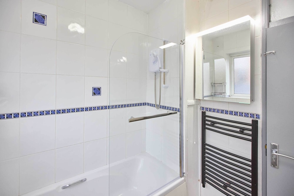 Host Stay Emporium Apartment B