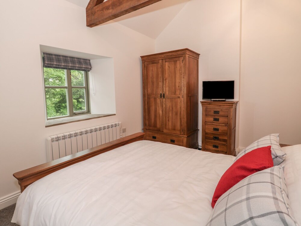 Oak Cottage view 5