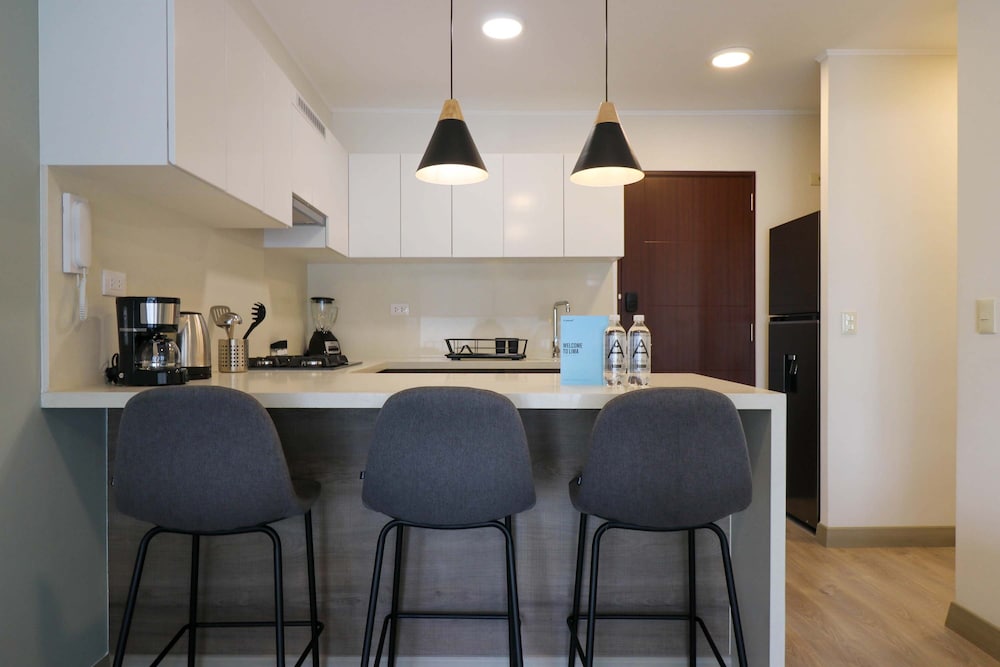 w Grandiose 1BR w Great Balcony in San Isidro