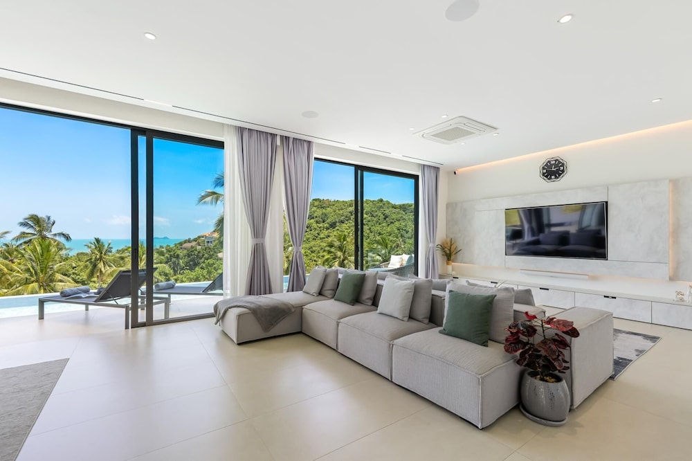 4 Bed SeaView Villa with Breakfast KBR32