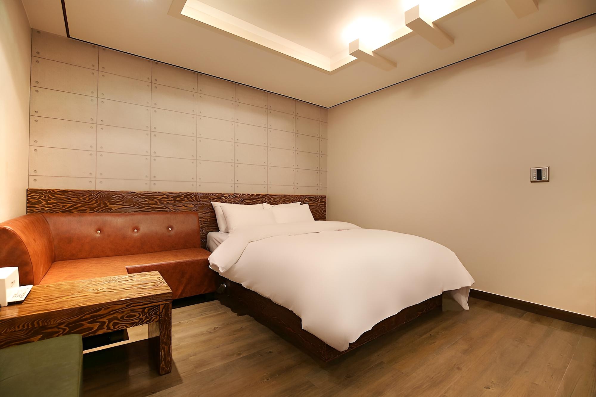 Daejeon Hotel Today view 4