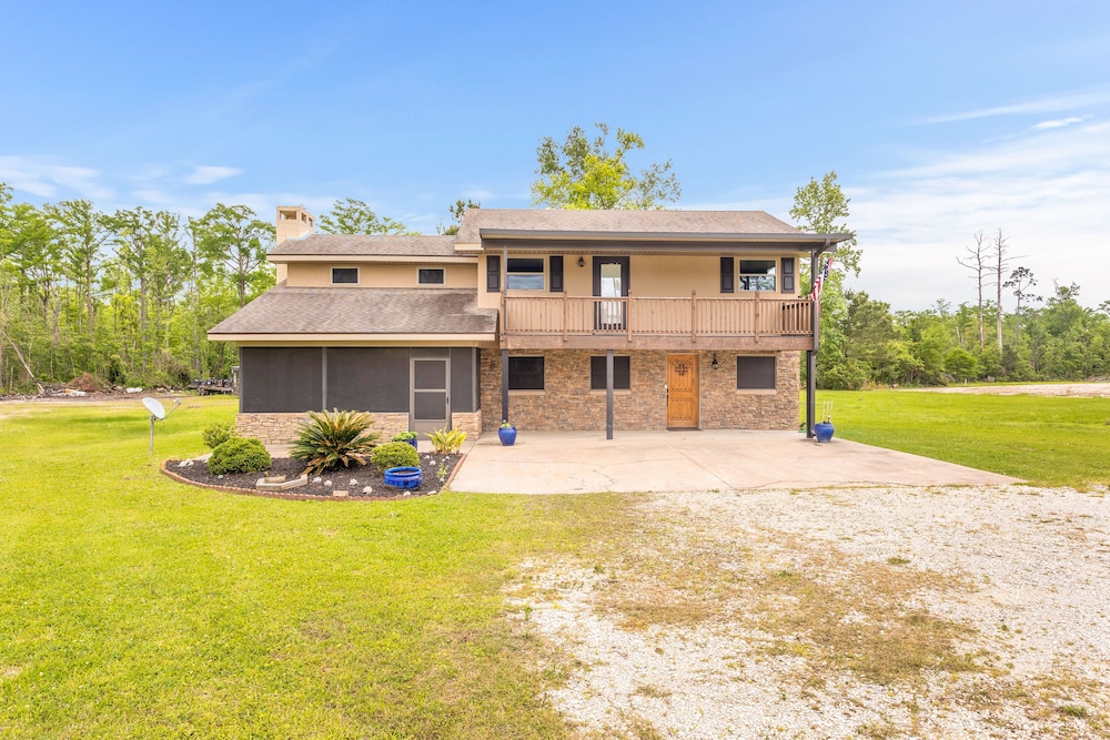 Louisiana Abode - Balcony, Pool Table & Lake Views view 4