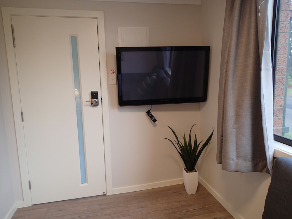 Dungowan Waterfront Apartments