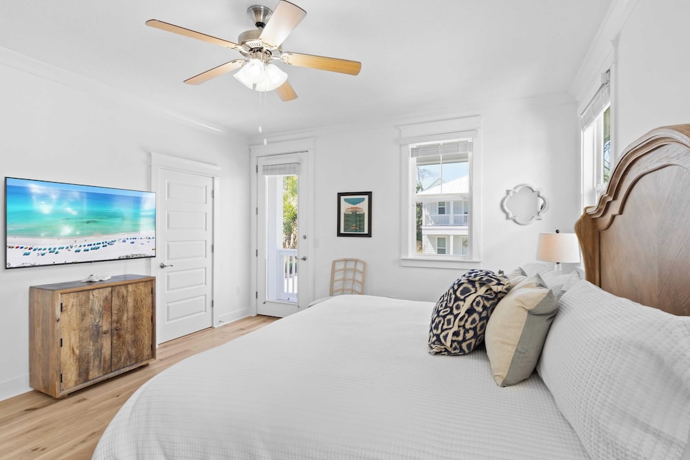 Near Inlet Beach Access&lake Powell, Pool, Patio Lounge G'day 30A by Avantstay