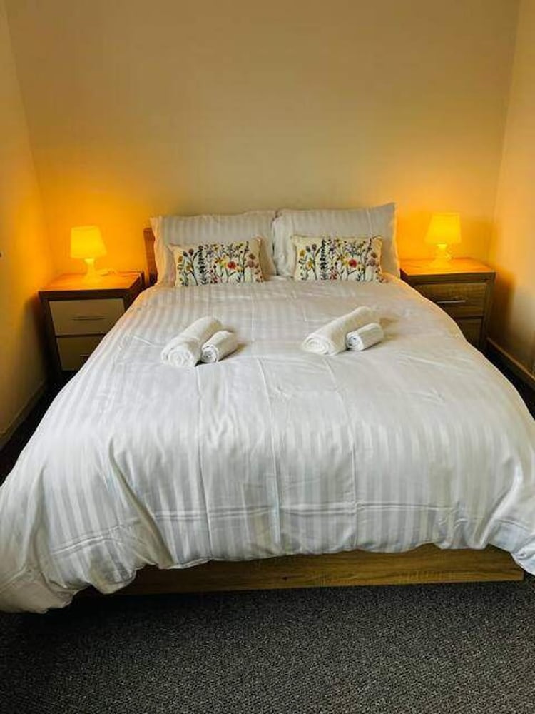 Serene Melford House in Nottingham