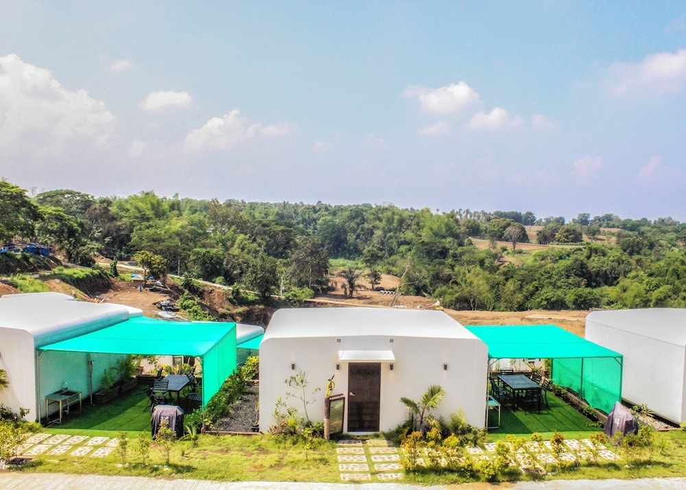 FarmKo Glamping