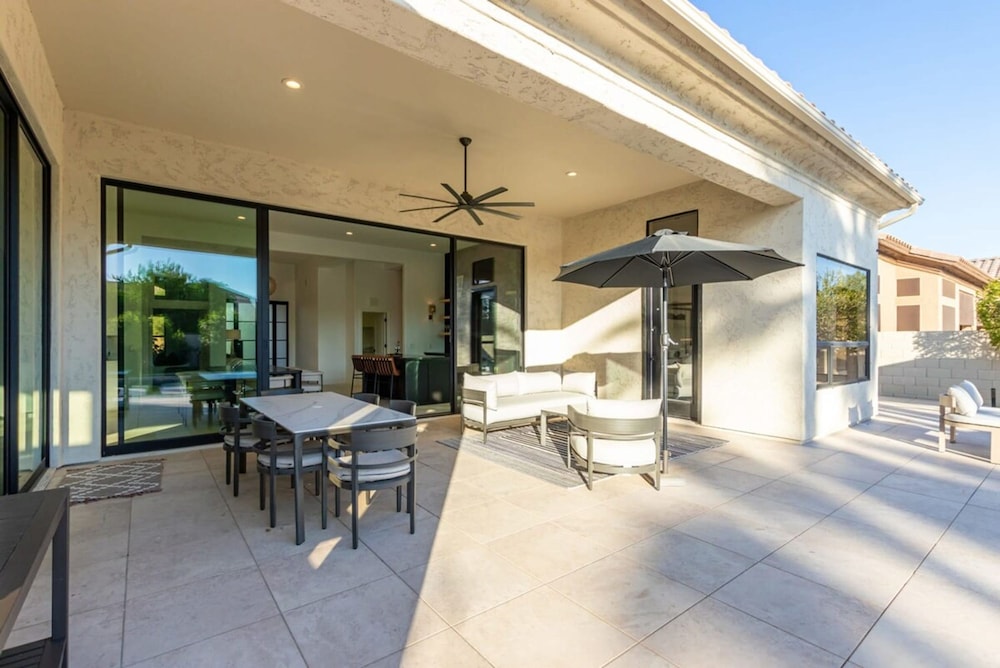 Anderson LUX Estate Private Bar Pool Sleeps 12