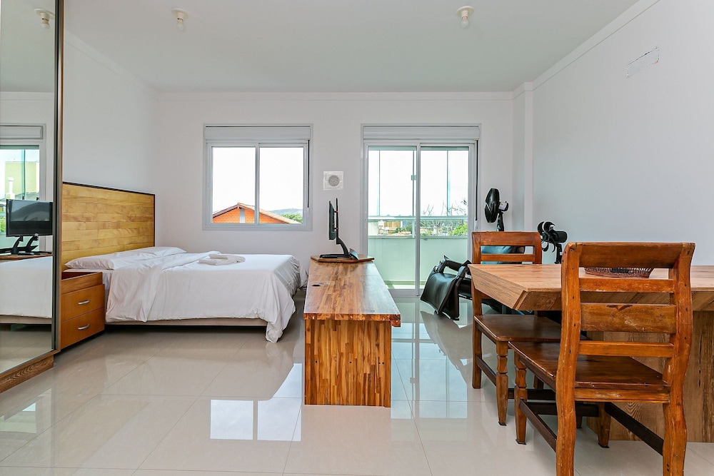 Studios 900m From Lagoa da Conceicao - ECM