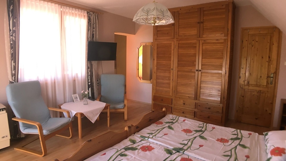 Hevizquelle Apartments view 4